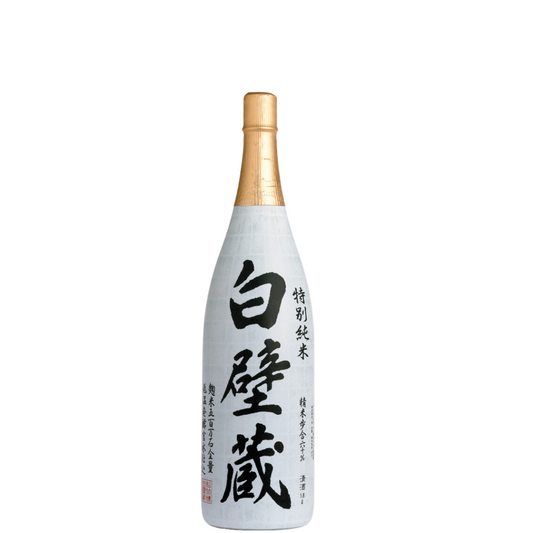 Shirakabe Gura Tokubetsu Junmai Sake 720ml